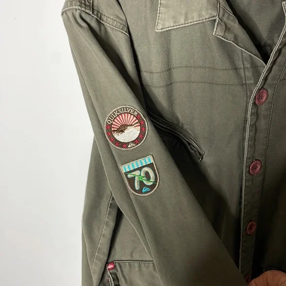 QuikSilver Army Green Jacket embroidered on back with arm Patches Sz Medium - Picture 7 of 7
